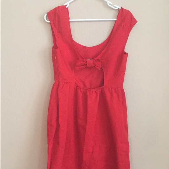AEO red dress with bow in back - Picture 2 of 3